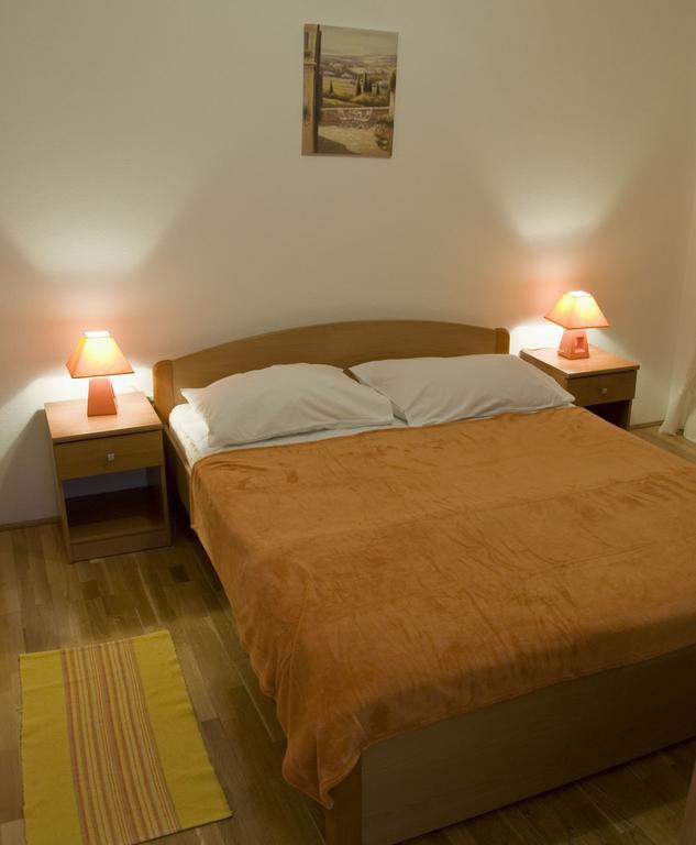 Apartments Kristian Bol Room photo