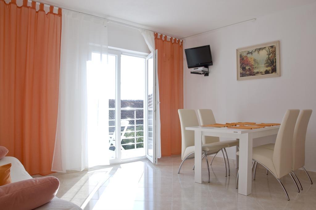 Apartments Kristian Bol Room photo