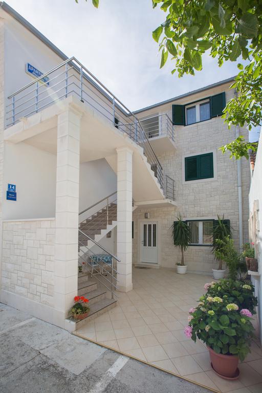 Apartments Kristian Bol Exterior photo